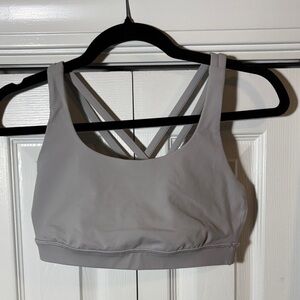 Lululemon 🍋 Light Gray Energy Bra Size 6 Preowned EUC